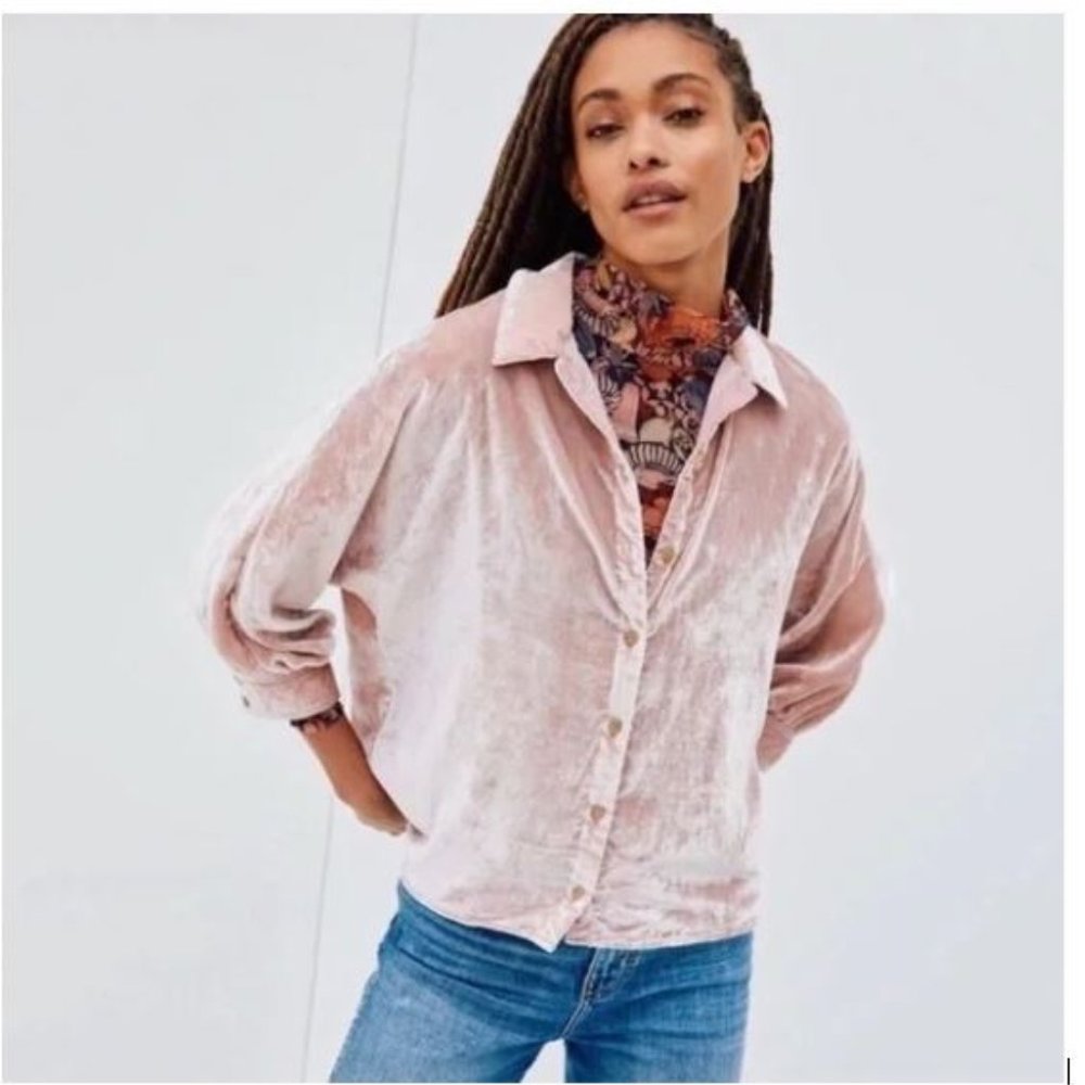 Pilcro Orsay Velvet Buttondown in Medium Pink from Anthropologie - Size X-Small